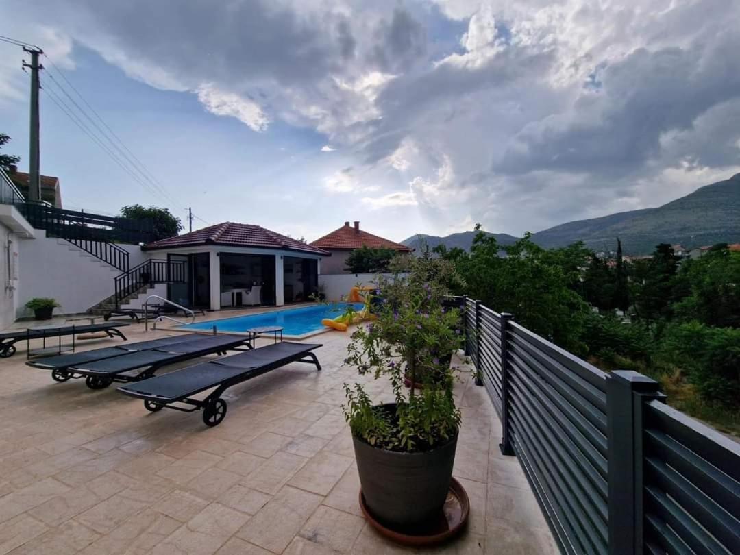 Studio Apartmani Milovic Trebinje Buitenkant foto