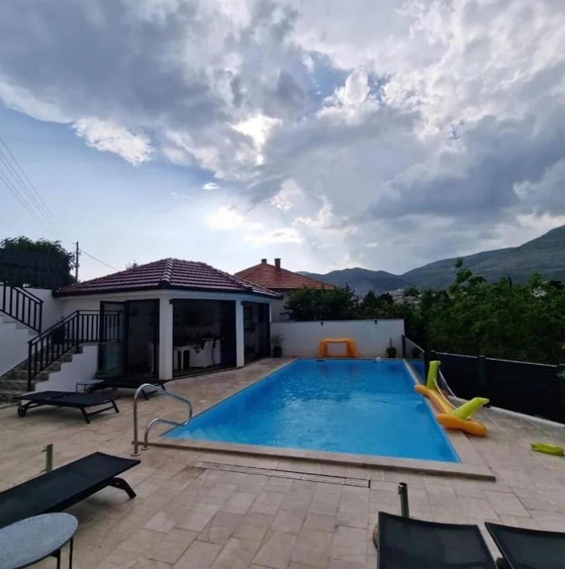 Studio Apartmani Milovic Trebinje Buitenkant foto